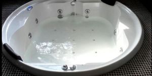 Round Bathtub