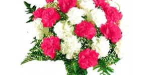 WHITE CARNATION BOUQUET