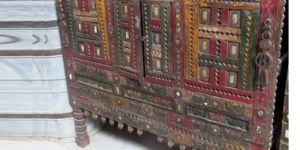 WOODEN PAINTED CHEST