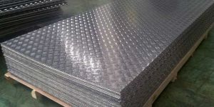 COMPRESSED ALLUMINIUM CLADED CHECKERED FLOORING