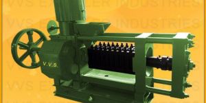 TRIPLE GEAR YOUNG OIL EXPELLER