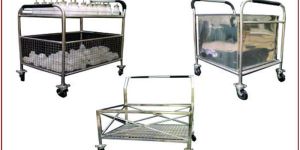 TROLLEY FOR ANIMAL FEED, BOTTELS AND CAGE TRANSFER