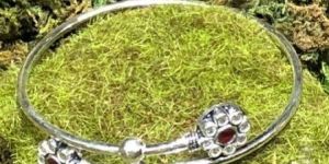 Aman Graceful Trendy Silver Kada