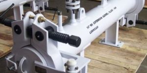 VERTICAL QUICK OPENING CLOSURES