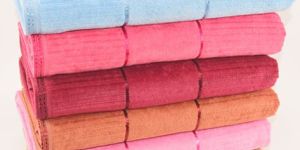 Dream Dyed Solid Bath Towel