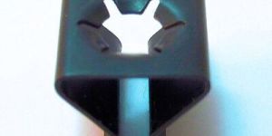 AUTOMOTIVE SPRING CLIP