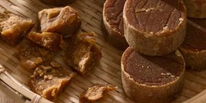 Organic Sugarcane Jaggery