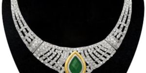 White And Green Stone Necklace Set