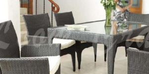 Loom Crafts Indoor Structures