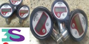 Winters Digital Pressure Gauge Model No DPG223R11