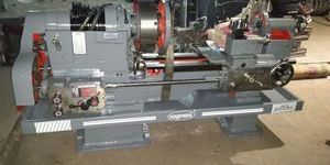 Center Lathe Machine