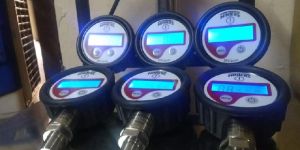 Winters Digital Pressure Gauge 1000 to 3000 Mbar