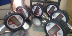 Winters Digital Pressure Gauge Model No DPG207R11