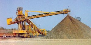 NON- SLEWING & LUFFING STACKER