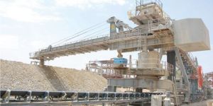 SLEWING & LUFFING STACKER