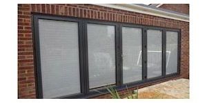 Sandwich Glass Blinds