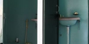 MULTI-FACILITY MOBILE TOILET