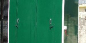 TWO-SEATER PORTABLE TOILET