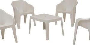 FUTURA CHAIR WITH MEGNA TABLE
