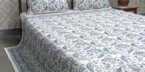 Waterlily Jade Queen Size Quilted Bedspread