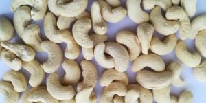 W-320 Grade Cashew Nuts