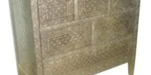 WOODEN WHITE METALLIC CHEST