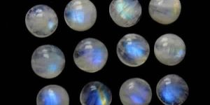 Natural White Rainbow Moonstone