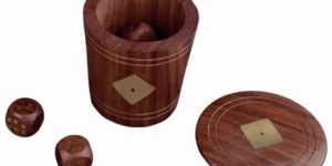 WOODEN DICE SHAKER DICE CUP FOR FAMILY INCLUDES 5 WOODEN DICE