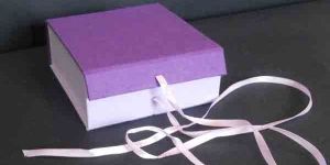 Solid Box Cardboards and Plain Cotton Handmade Paper Ribbons Boxes