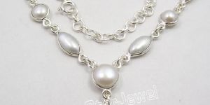WHITE PEARL EXCLUSIVE Necklace