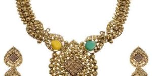 Multicolor Kundan Necklace Set
