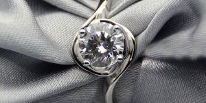 White Round Moissanite Pretty Twisted Wedding Ring 925 Sterling Silver