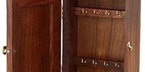 WOODEN KEY HOLDER BOX