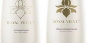 Oriflame Sweden Royal Velvet Soothing Toner and Cleansing Milk Combo
