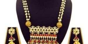 Wedding Wear Traditional Kundan Necklace Set