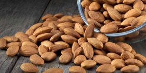 Natural Almond Nuts