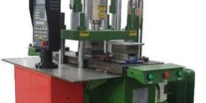 Double Sliding Table Vertical Plastic Injection Moulding