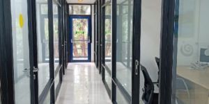 Demountable Single Glazed Partition