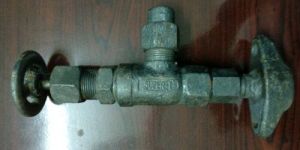 Gauge Glass Valve
