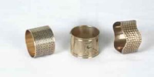 ROUND ENGRAVED REINDEER