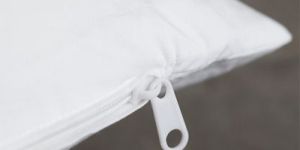 Zippered Pillow Protector