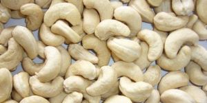 Whole Raw Cashew Nuts