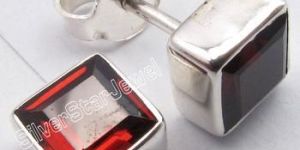 Fashionable New Studs Kid Earrings