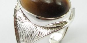 STERLING SILVER OVAL TIGER'S EYE RING