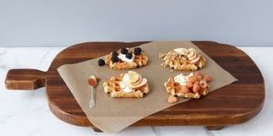 Wooden Chopping Board with Handle Storage