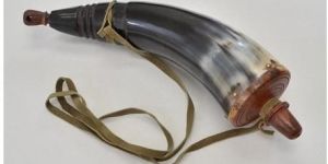 VIKING DRINKING HORN WITH WOODEN CAP