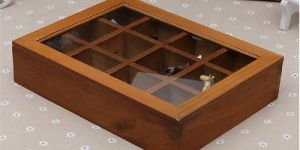 WOODEN JEWELRY STORAGE BOX WITH GLASS