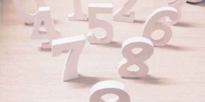 WOODEN STANDING 10 NUMBERS SIGN PLAQUE DECORATION GIFT