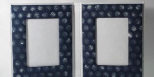 SOLID PHOTO FRAME USING THE CARDBOARD