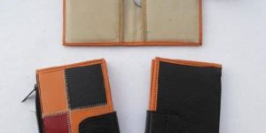 Two Large Side Pockets